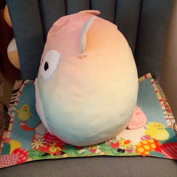 Big "18 Rainbow Owl Squishmallow. - Picture 6 of 9